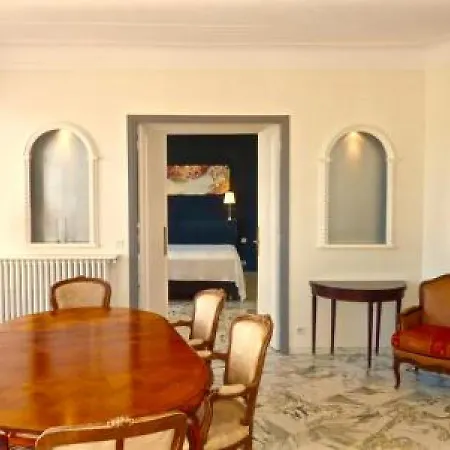 Miramar Delux Апартаменты *